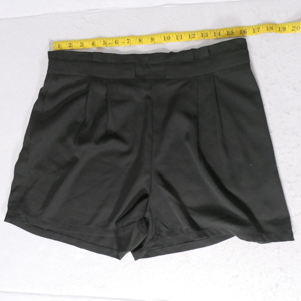 DR2 Womens Shorts L Black Pleated Paperbag Waist Minimalist‎ Clean Girl Preppy